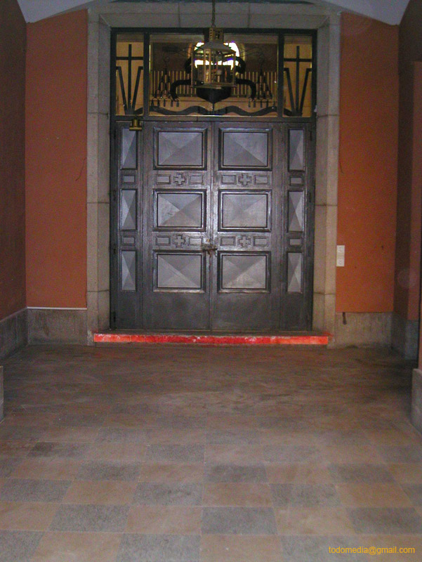 030202 Belen 2002 Desmontaje (5) Asi ha quedado la zona belenista