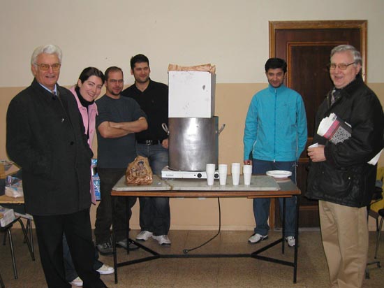 041208 01 Para empezar la jornada chocolate con churros de la Inmaculada