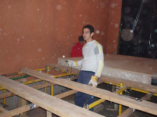 071103 39 Colocando bases
