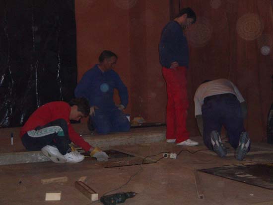 071103 47 Sigue el trabajo duro
