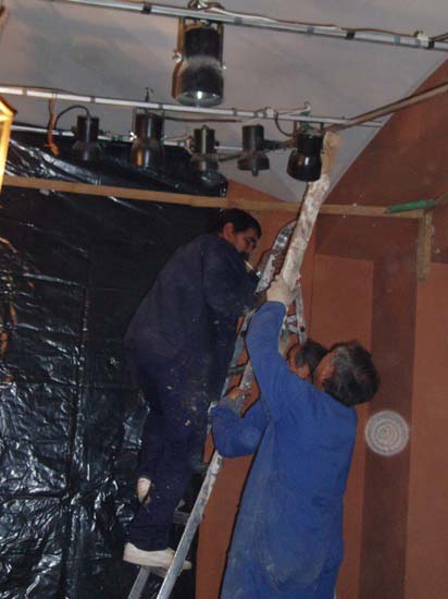 071103 59 Colocando la red de focos