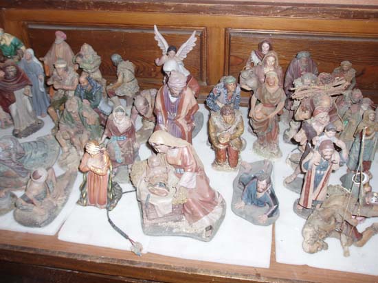 071124 53 Exposicion de figuras