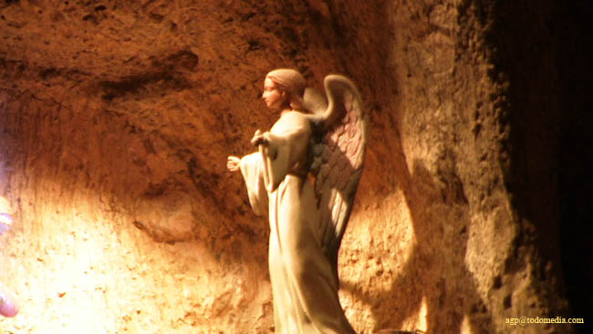 081230 11 diorama angel