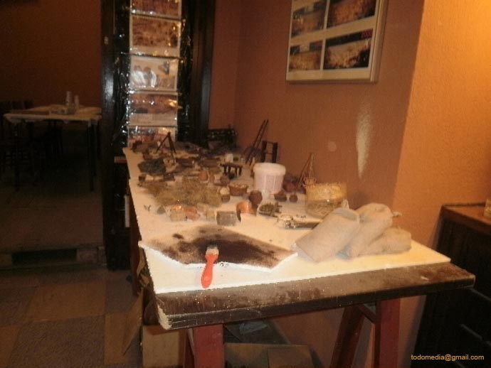101218 (53) Mesa de quisicosas