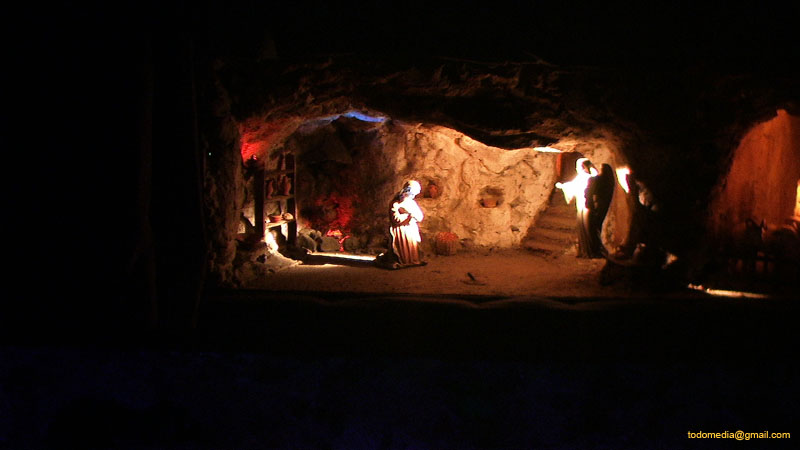 2 Diorama 16 Virgen