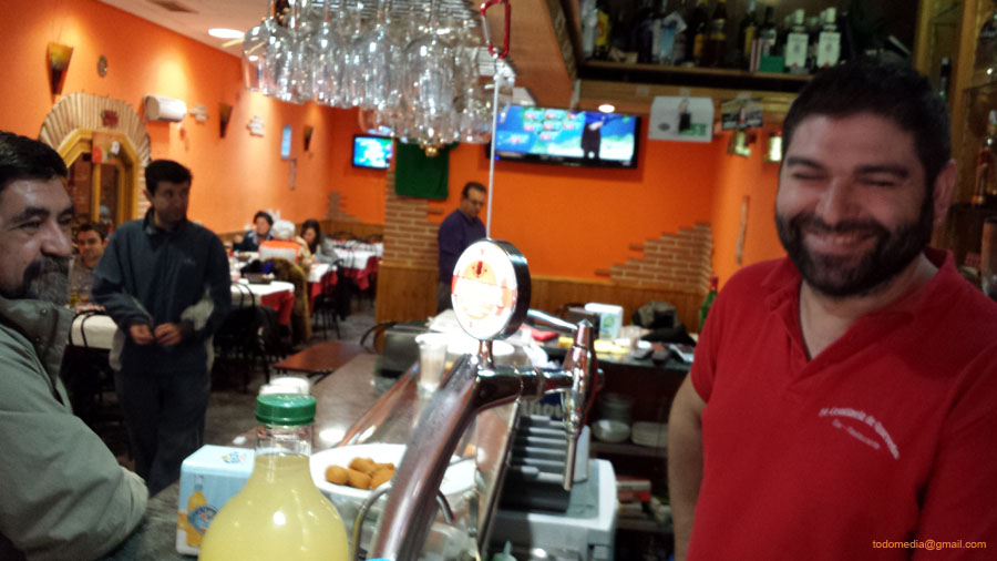 131221 1 (49) Comemos en el Centinela de Quevedo Atiende Roberto
