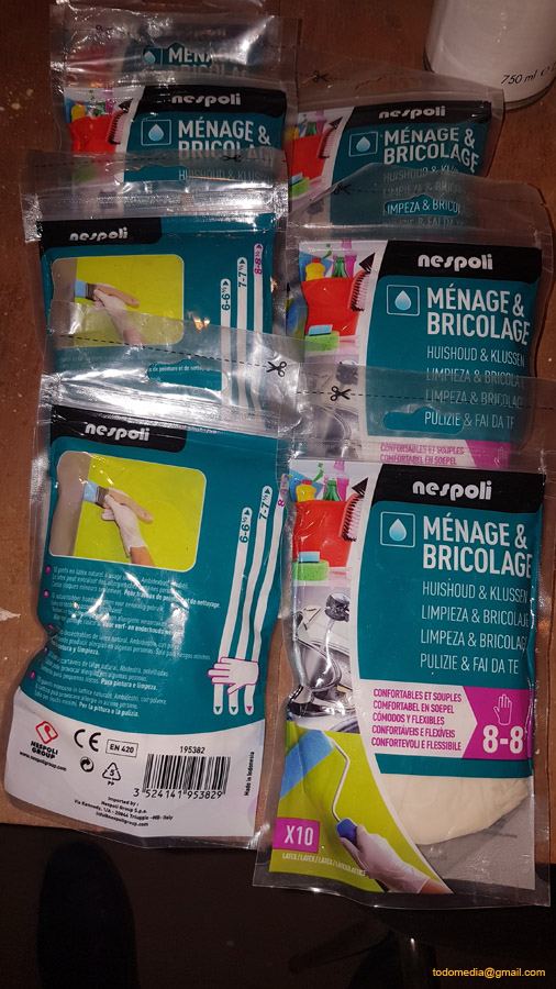 171123 (09) No había caja de 100 y aqui tenemos 7 bolsas de 10 guantes de latex cada una