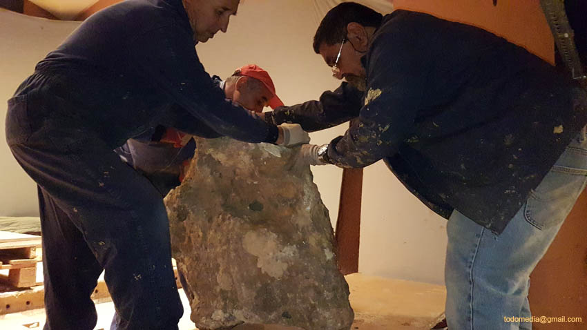 181110 (19) Proceso de colocacion de la piedra de la cascada