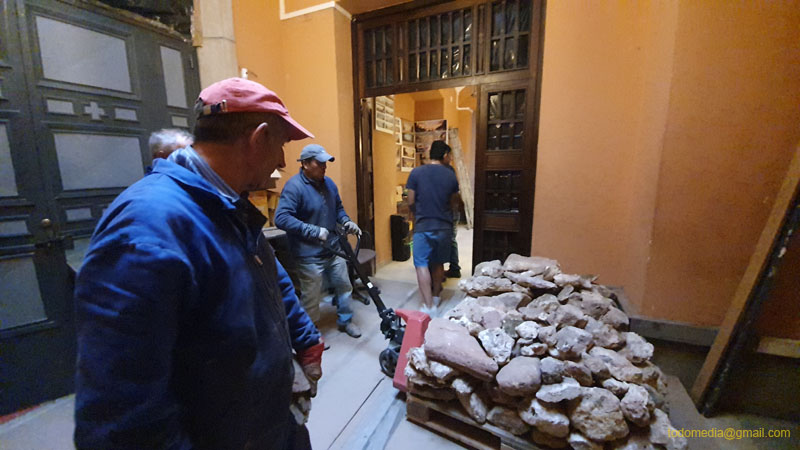 191109 (59) Van llegando las piedras